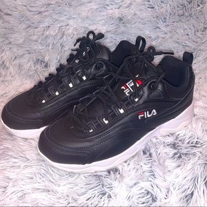 Black and white /  Fila Sneakers / Women’s 8